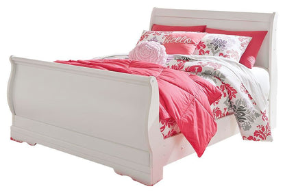 Anarasia  Sleigh Bed With Mirrored Dresser