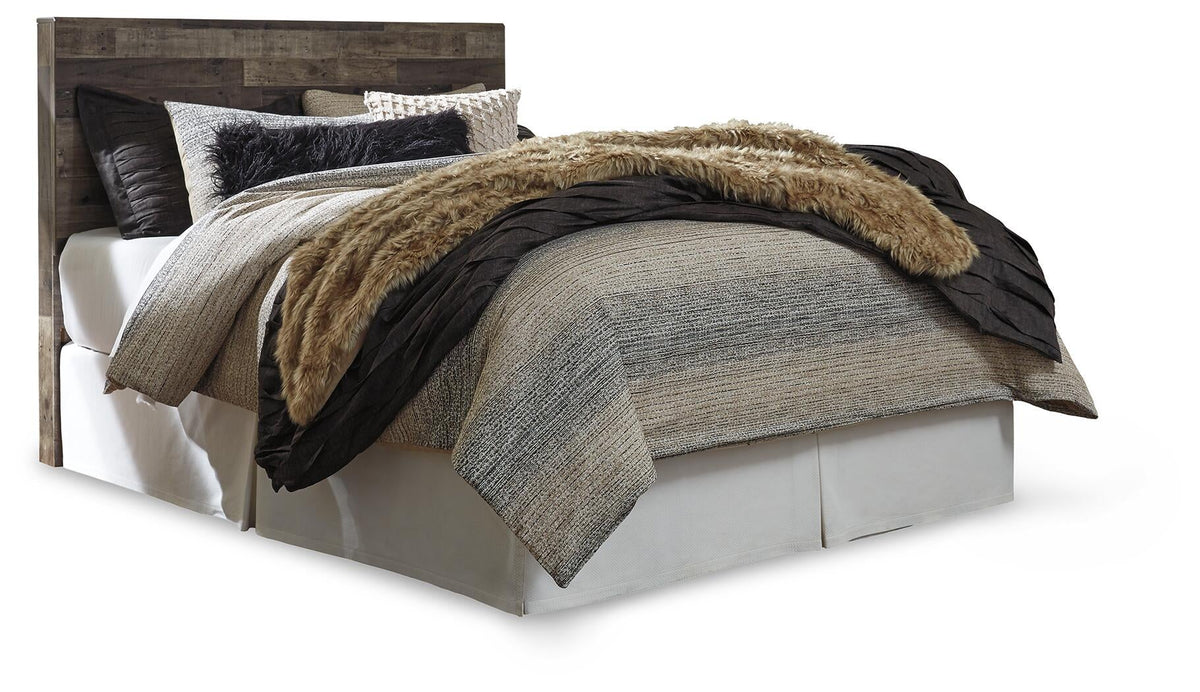 Derekson / Panel Headboard Bed With Mirrored Dresser