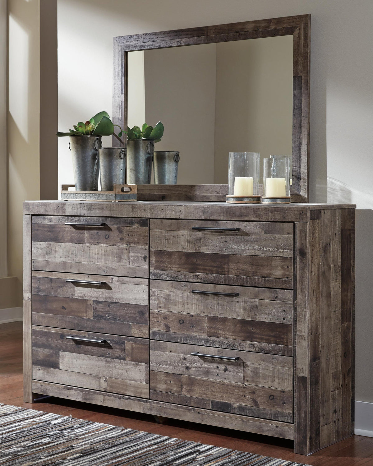 Derekson / Panel Headboard Bed With Mirrored Dresser