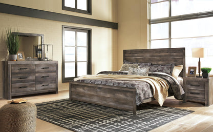 Wynnlow  Panel Bed With Mirrored Dresser