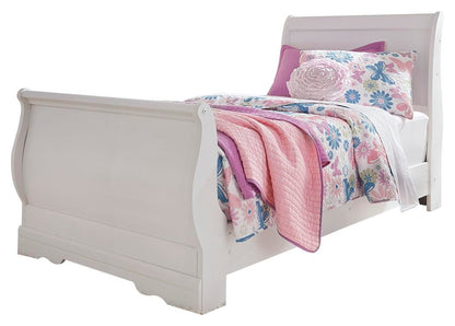 Anarasia  Sleigh Bed With Mirrored Dresser And Nightstand