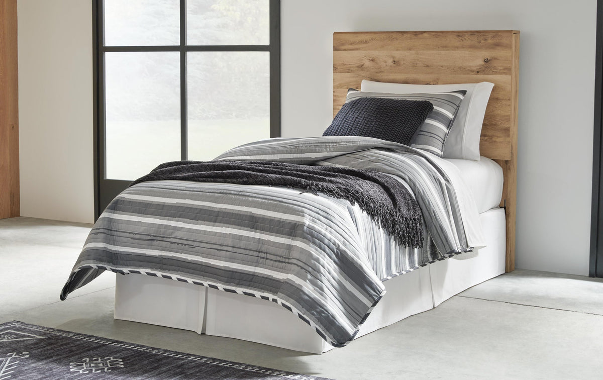 Hyanna  Panel Headboard, Dresser, Mirror And Nightstand