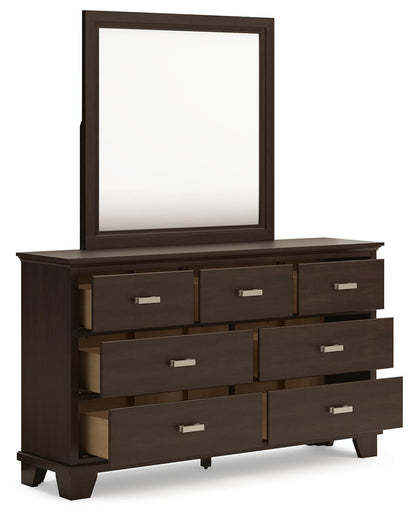 Covetown  Panel Bed With Mirrored Dresser And Nightstand