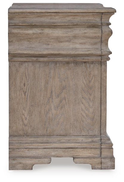 Blairhurst  Panel Bed With Mirrored Dresser And Nightstand