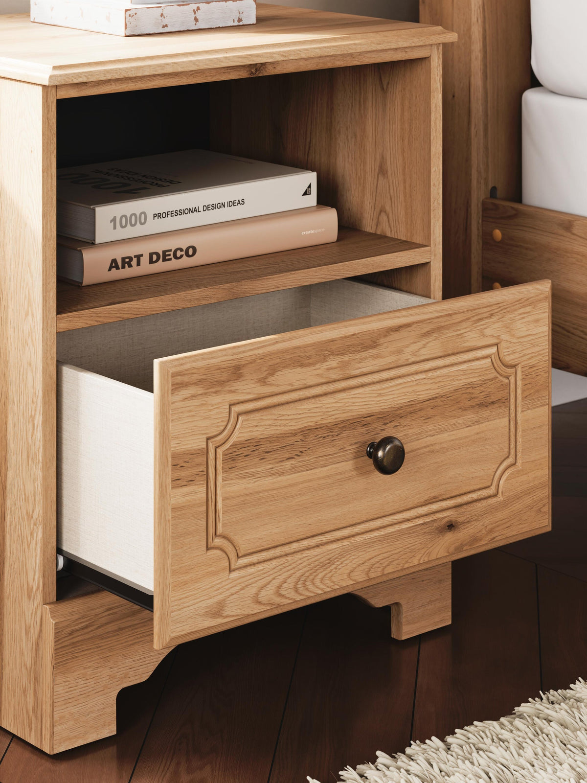 Galletyn  Panel Bed With Mirrored Dresser And Nightstand