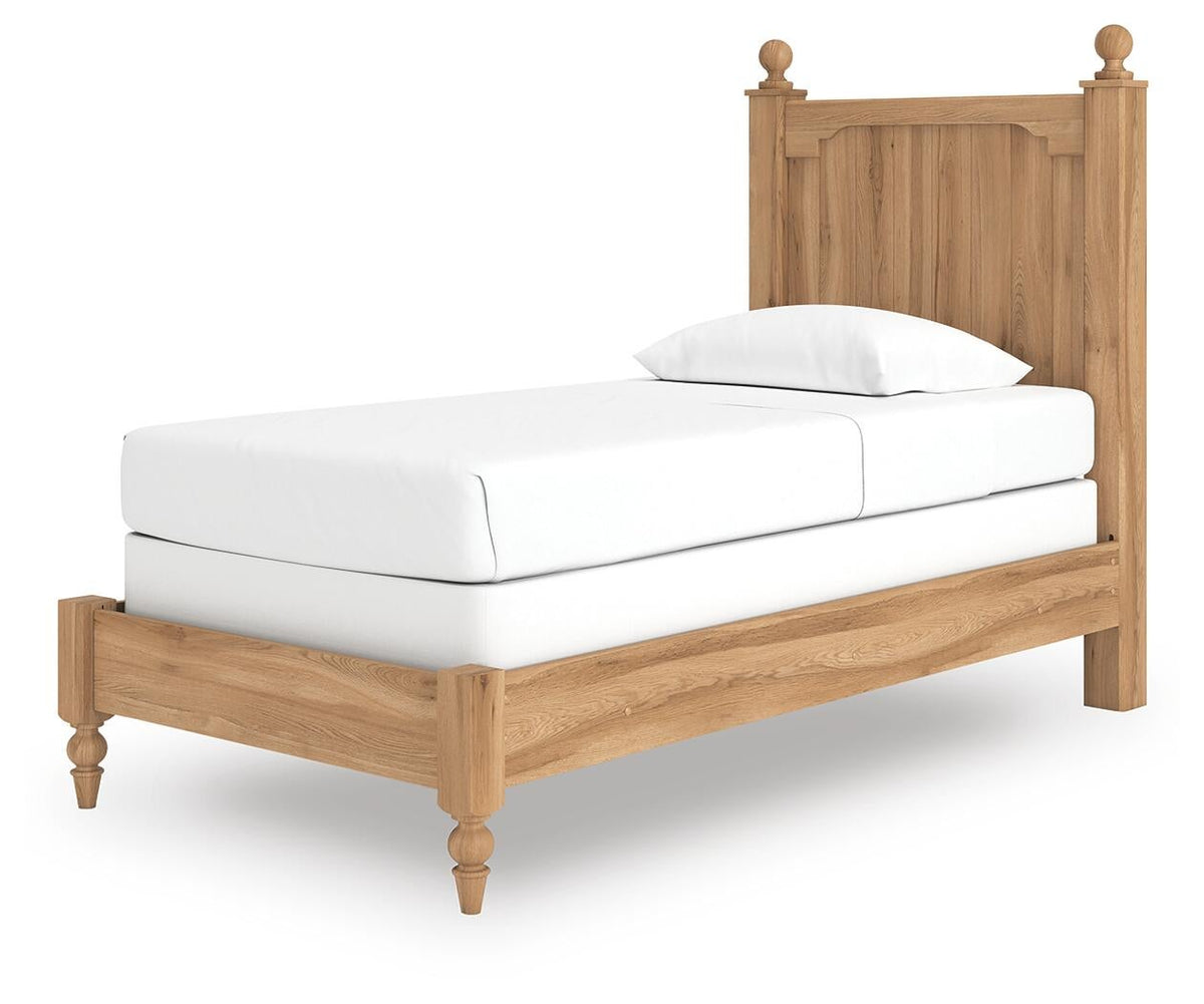 Galletyn  Panel Bed With Mirrored Dresser And Nightstand