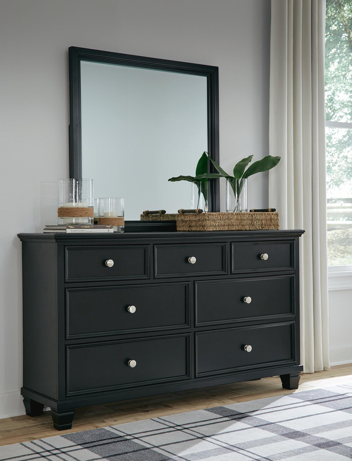 Lanolee California  Panel Storage Bed, Dresser And Mirror