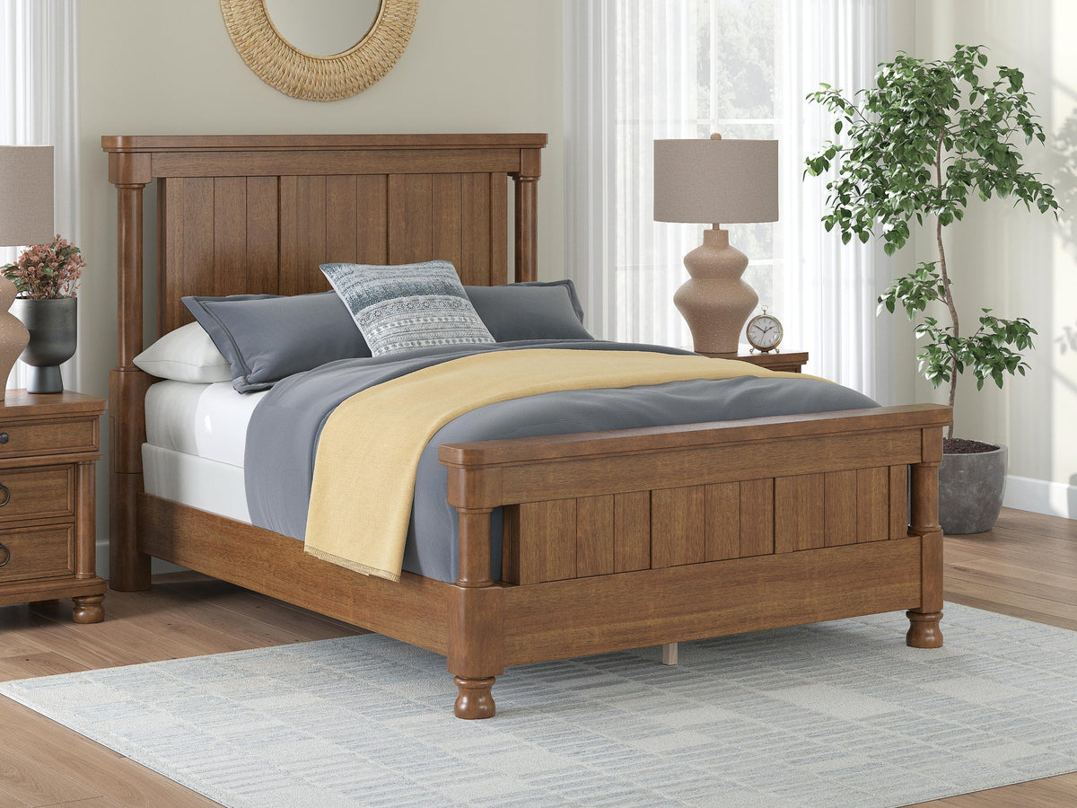 Chadworth  Poster Bed With Mirrored Dresser And Nightstand