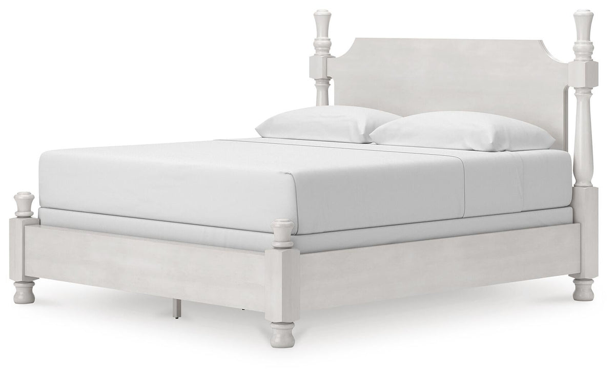 Chadworth  Poster Bed, Dresser And Mirror