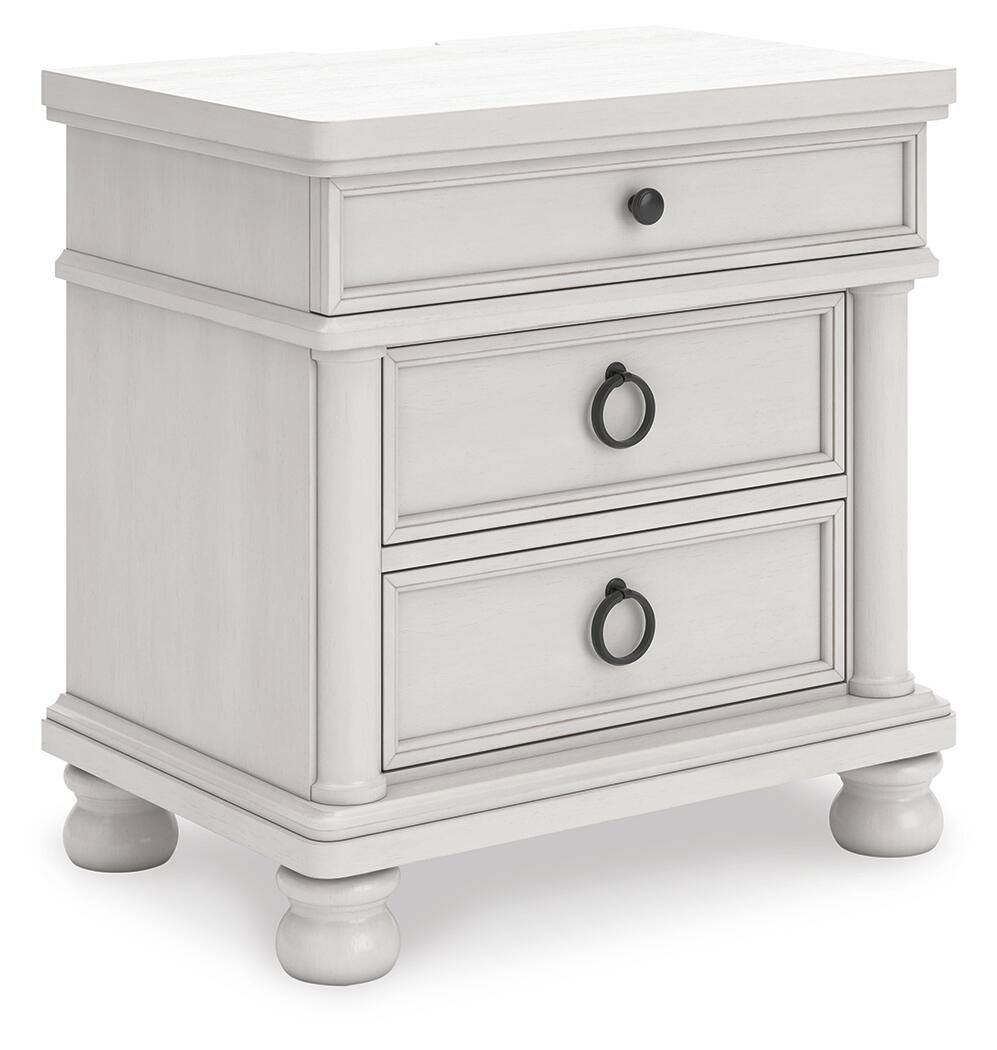 Chadworth  Poster Bed, Dresser, Mirror And Nightstand