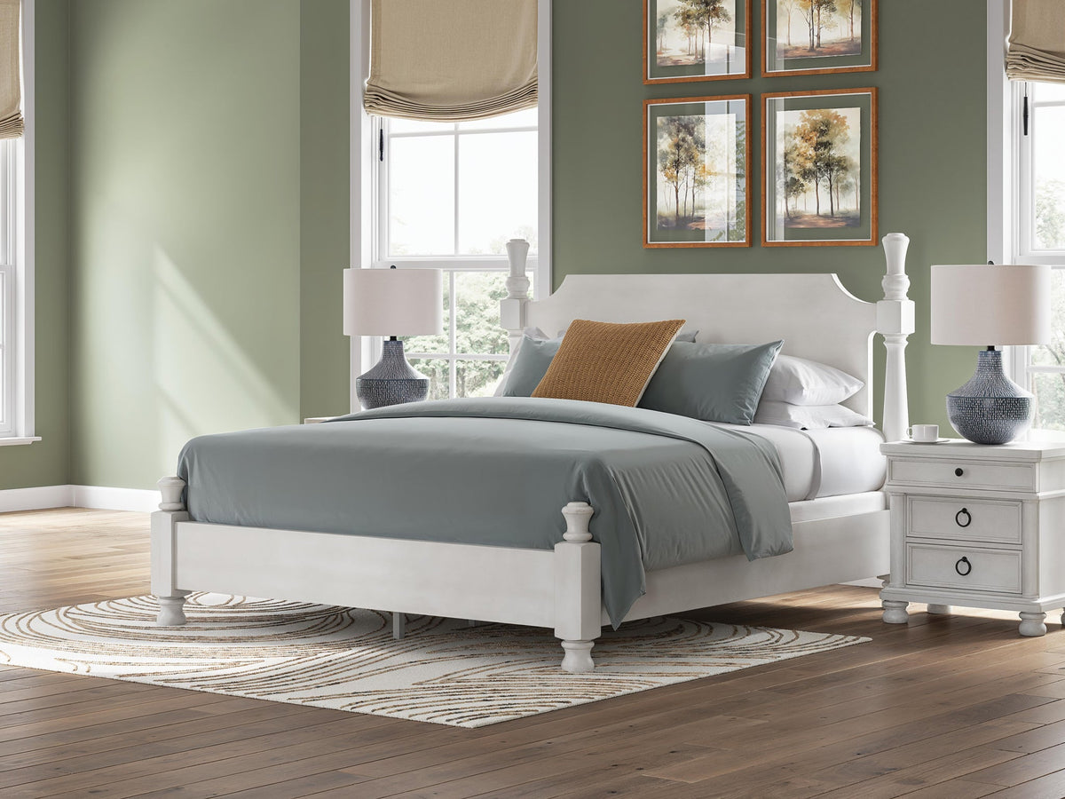 Chadworth  Poster Bed, Dresser, Mirror And Nightstand