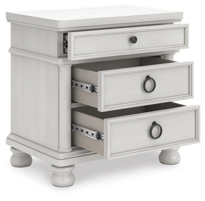 Chadworth California  Poster Bed, Dresser, Mirror And Nightstand