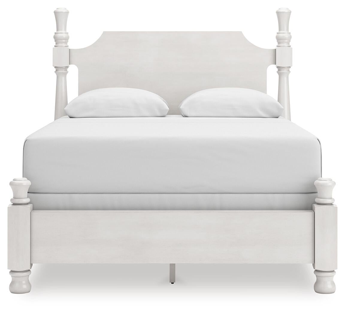 Chadworth  Poster Bed, Dresser, Mirror And Nightstand