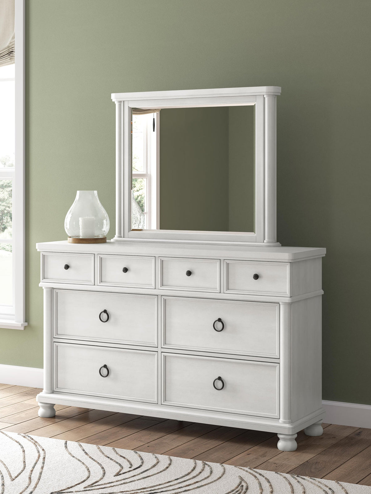 Chadworth  Poster Bed, Dresser, Mirror And Nightstand