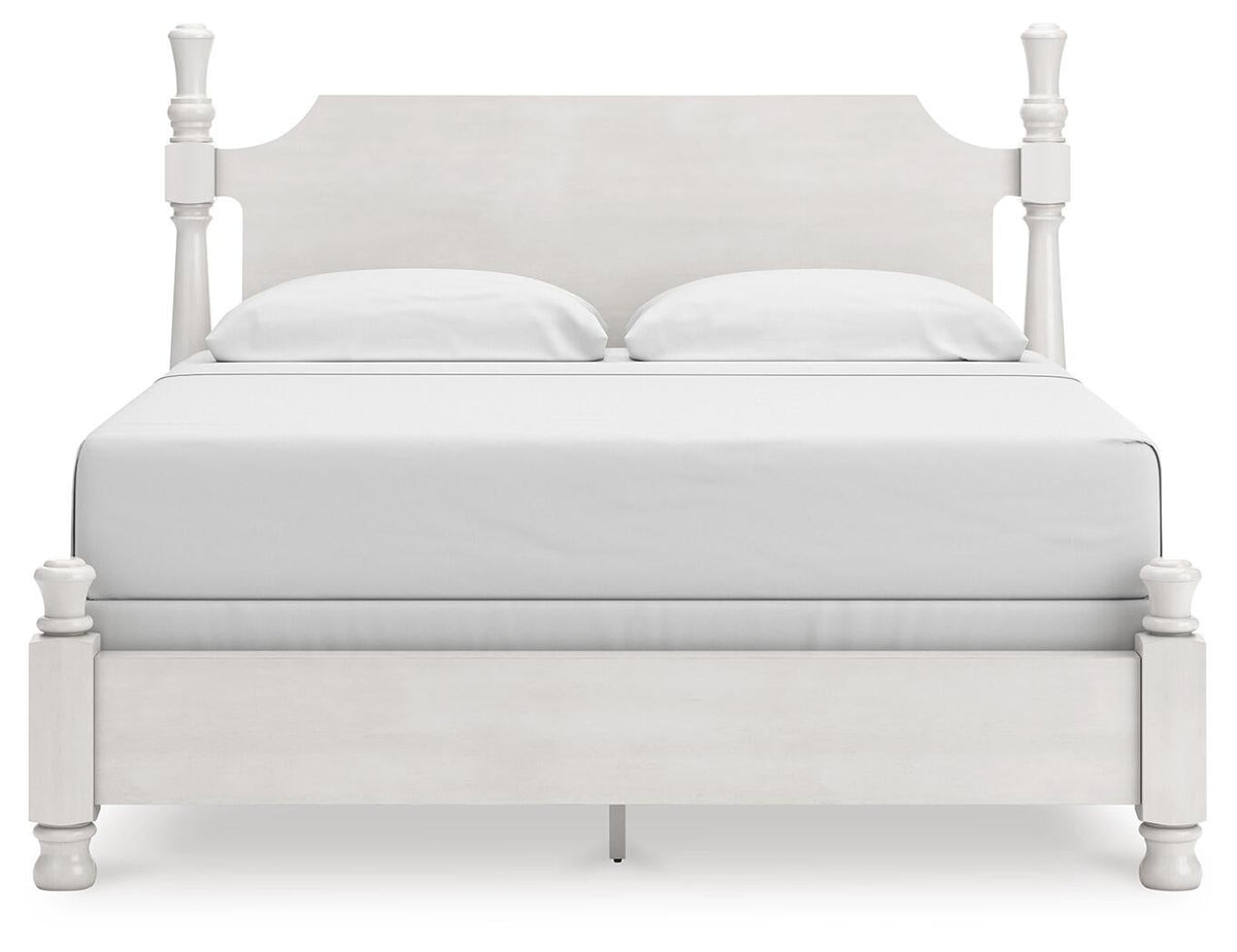 Chadworth  Poster Bed, Dresser And Mirror