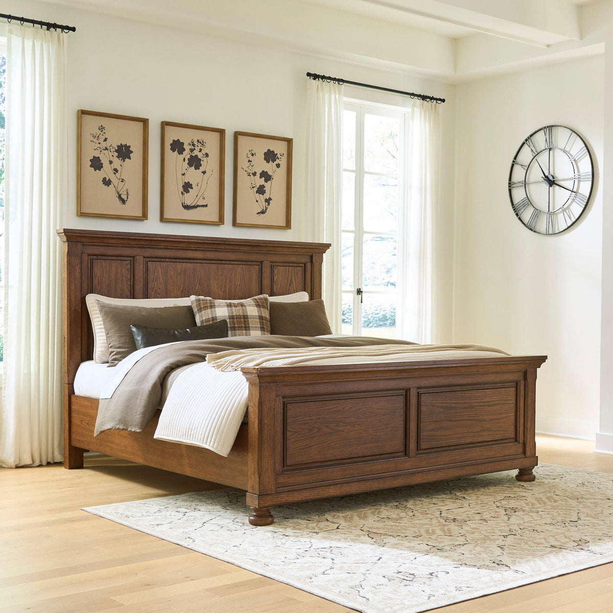 Zackaryn California  Panel Bed